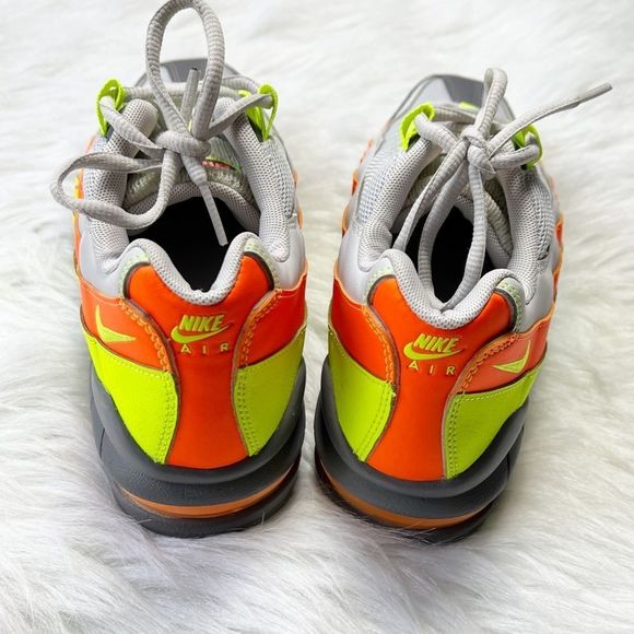 🎉HP🎊Nike Air Max 95 GS 'Vast Grey Volt' Sneakers - Picture 8 of 11